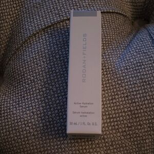 Rodan + Fields Active Hydration Serum - Gray